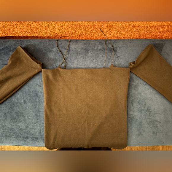 Joah Brown Off-the-Shoulder Long Sleeve Top – Sueded Onyx – S/M - Picture 6 of 6